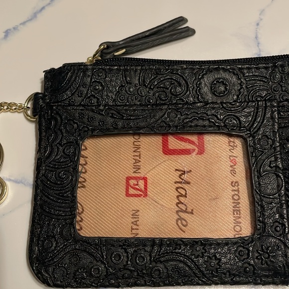 NWOT’s- Stone Mountain black & gold colored cardholder/key ring, embossed floral - Picture 7 of 9